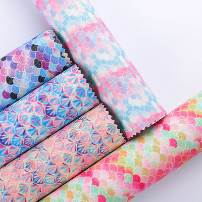 0.5mm 반짝이는 PU 가죽 빗질 수족관 생선 스케일 PU 인위 가죽