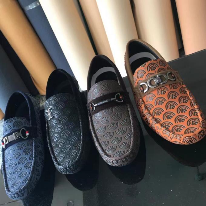 신발 가방 테이블 매트 인조 가죽 직물을 위한 PU 비닐 패션 컬러 체인지 엠보싱 합성 가죽 맞춤 제작 21